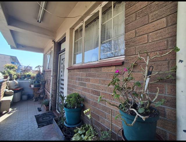1 BEDROOM FLAT FOR SALE IN VEREENIGING CENTRAL